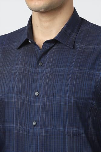 Van Heusen Men Polycotton Checkered Slim Fit Shirt - Authentic Van Clothing | UrbanThreads - Image 5