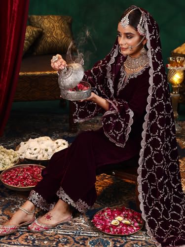 Libas Velvet Kurta Set - UrbanThreads: Effortless Elegance - Image 3