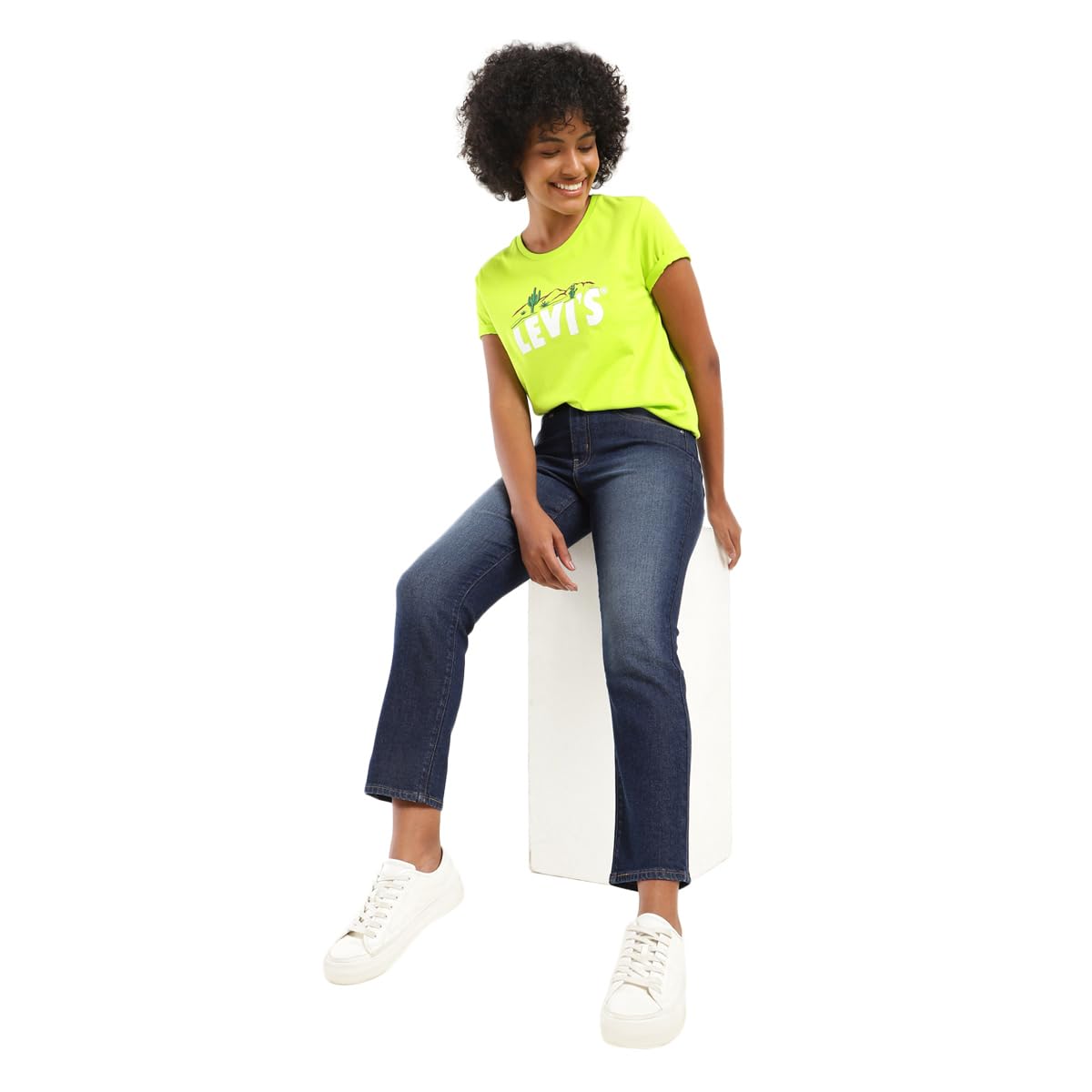 Levi's Women's High Rise 724 Slim Straight Fit Jeans