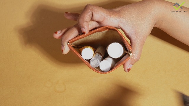 House of Quirk Women's Waterproof Makeup Organizer Bag - Image 3