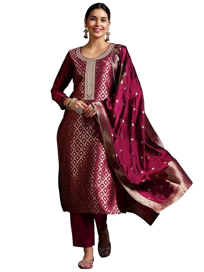 Magenta Silk Blend Kurta Set | Ethnic Chic - UrbanThreads.in - Image 2