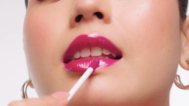 SUGAR Cosmetics Drop A Tint Lip Oil Glossy Tinted Longlasting - Image 3