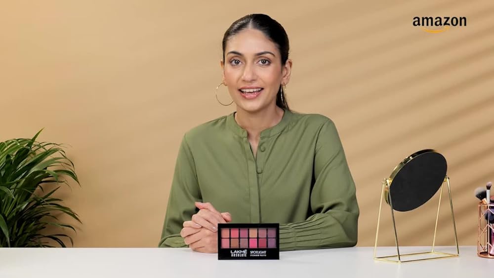 Lakmé Glitterati Sundowner Eyeshadow Palette - Shimmer - Image 3