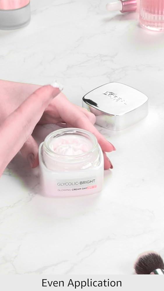 L'Oreal Glycolic Bright Day Cream 50ml Reduced Spots - Image 3