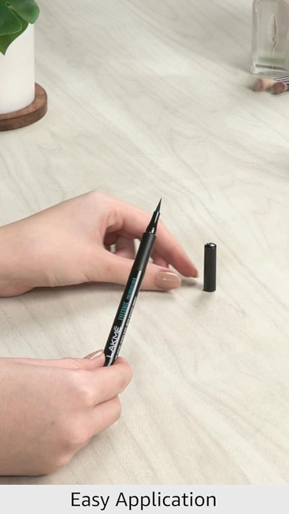 Lakme Eyeconic Pro Brush Liner - Image 3