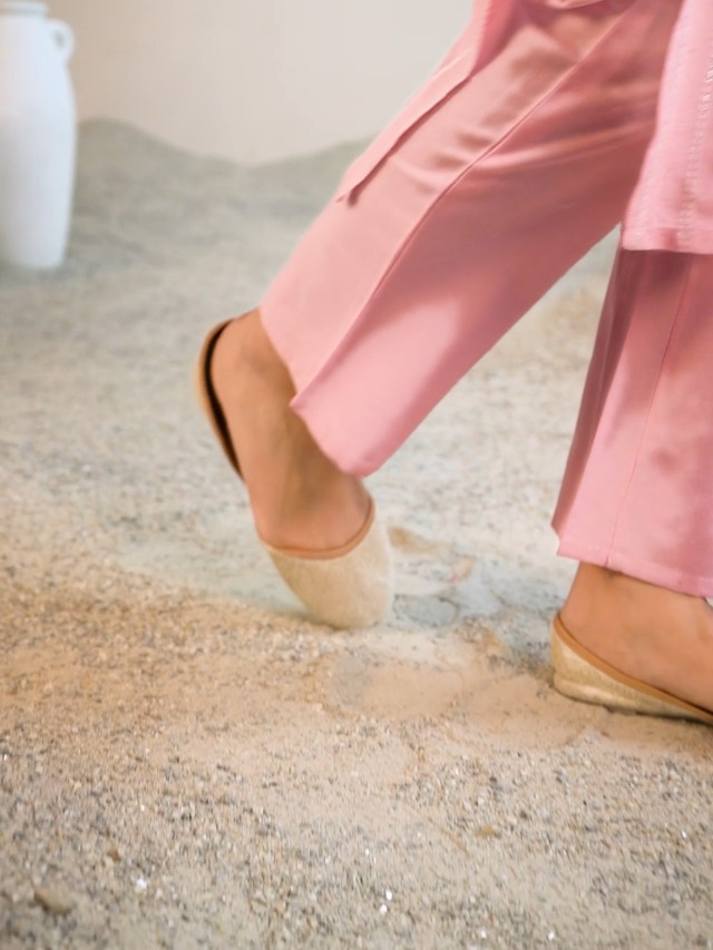 Woven Cotton Kurta Set with Trousers & Dupatta - Libas | UrbanThreads - Image 3