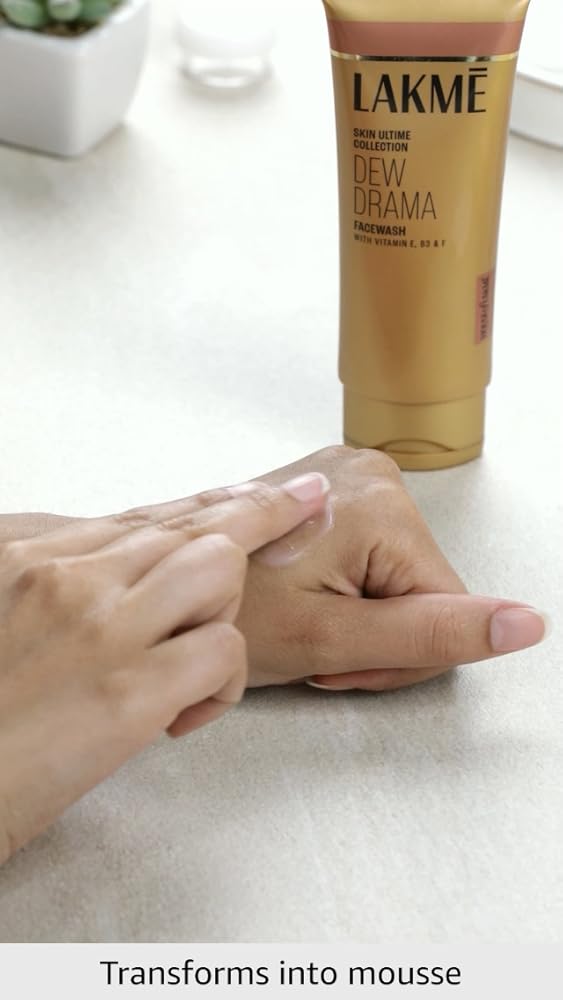 LAKMÉ Dew Drama Facewash Pro-Ceramides 6% Vitamin E 100gm - Image 3